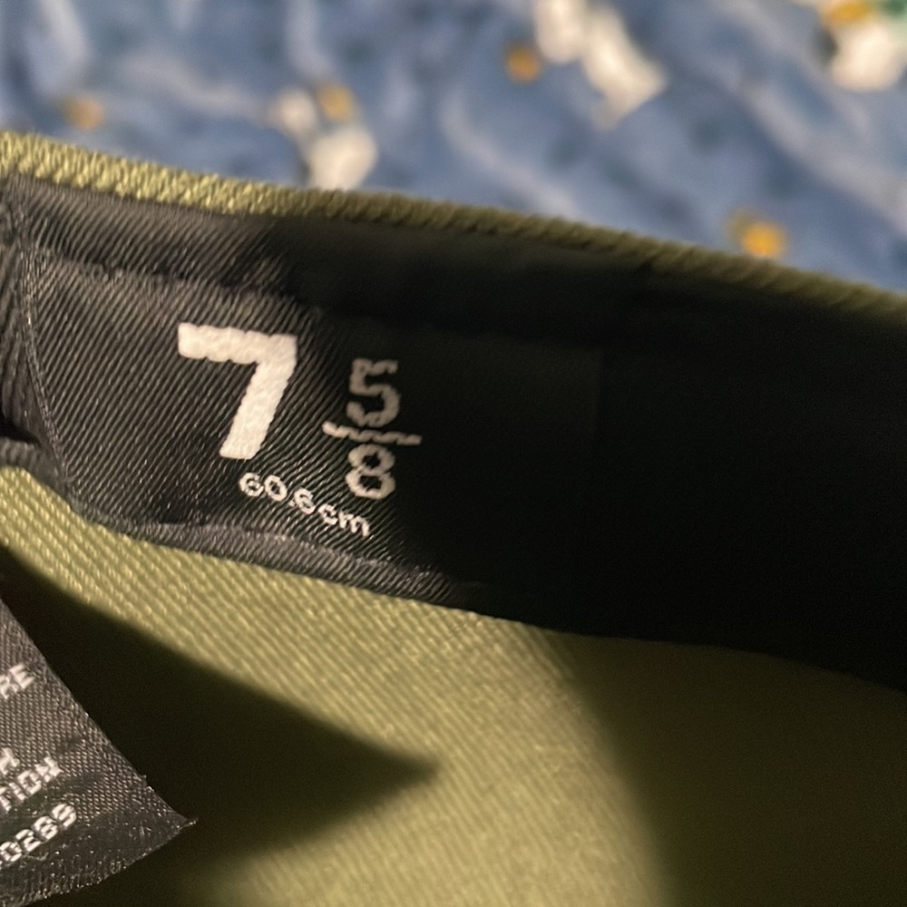 Baseball cap - Picture 4 of 4